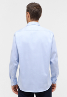 COMFORT FIT Shirt in light blue striped