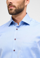 MODERN FIT Cover Shirt in mittelblau unifarben