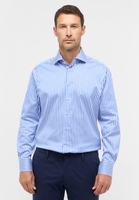 MODERN FIT Shirt in light blue striped