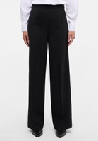 Trousers in black plain