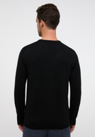 Knitted jumper in black plain