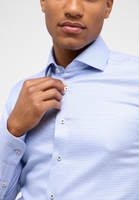 SLIM FIT Shirt in light blue structured