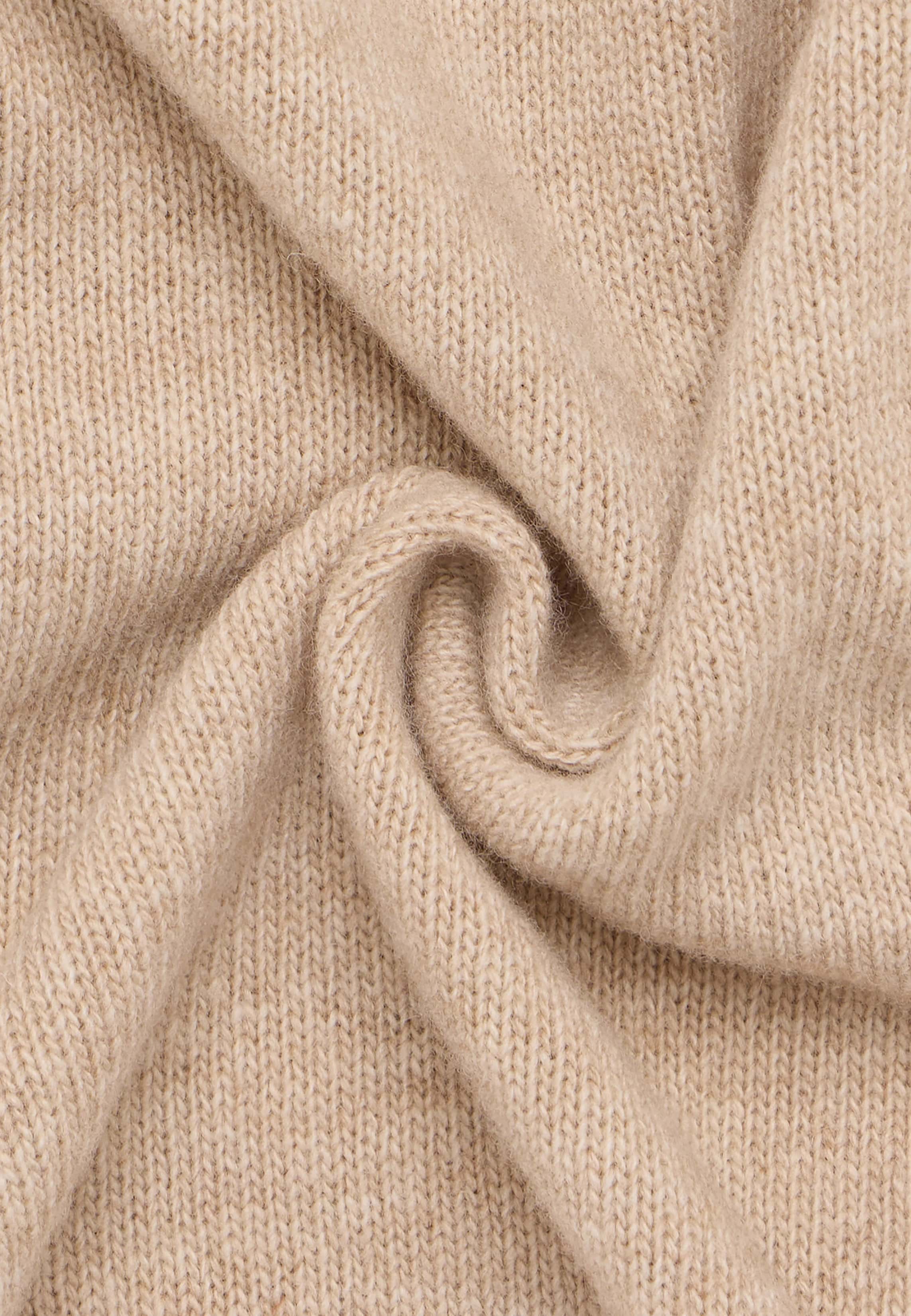 Gebreide pullover in beige vlakte