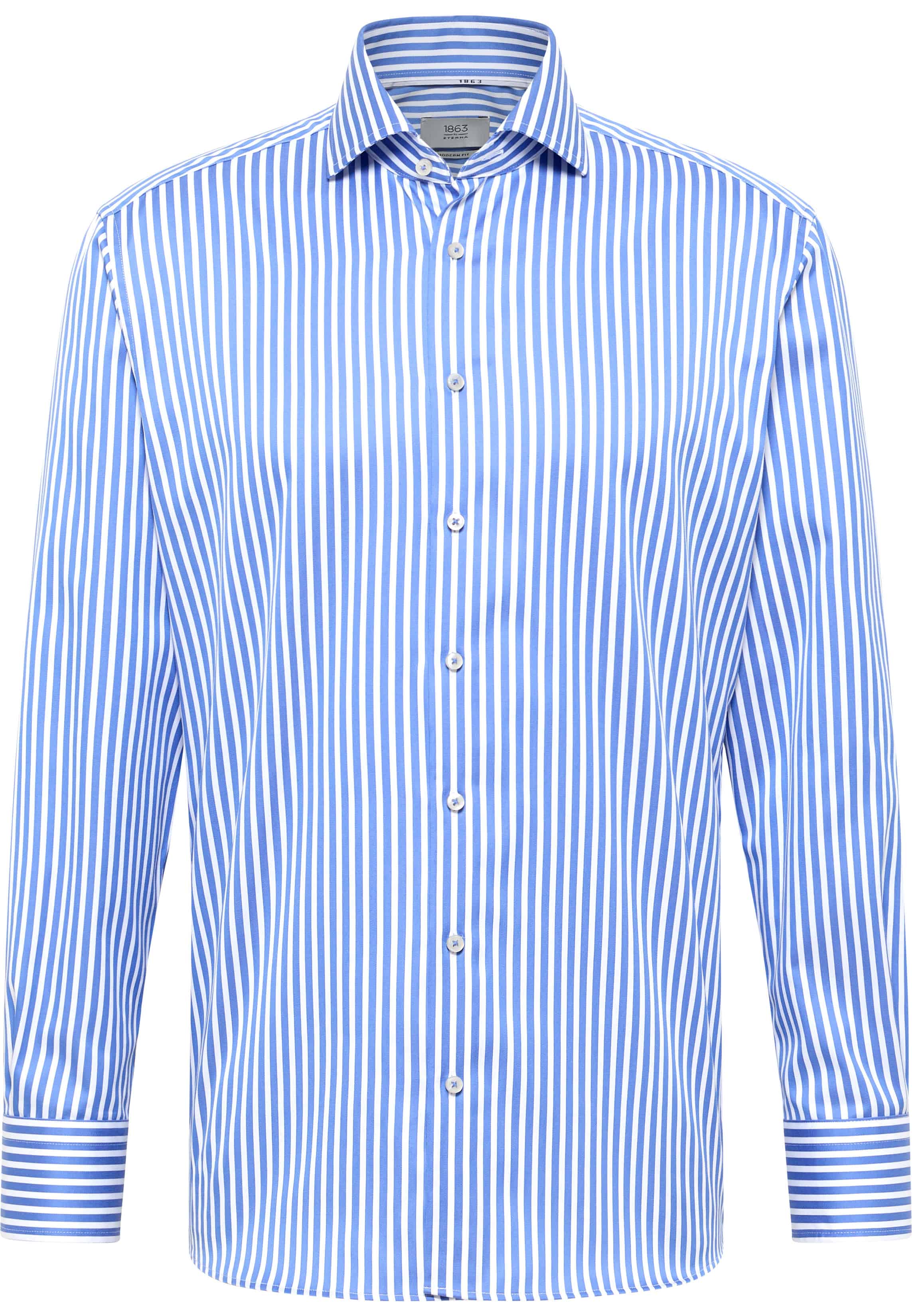 MODERN FIT Shirt in light blue striped