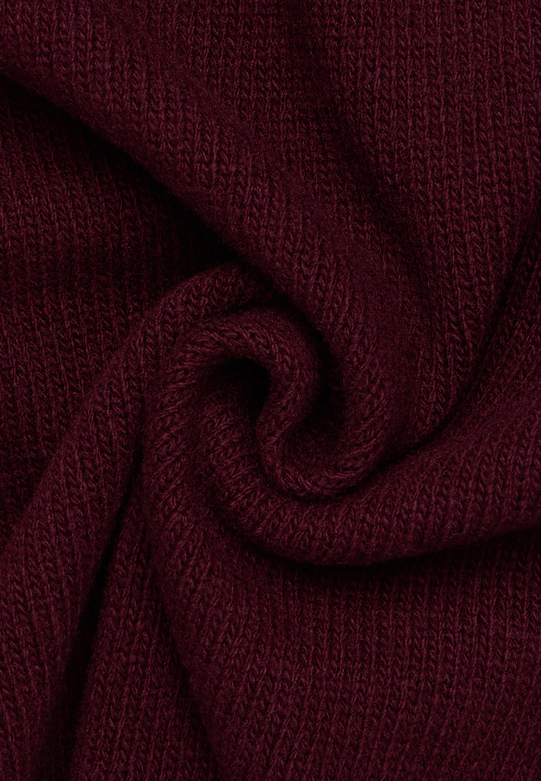 Knitted waistcoat in burgundy plain