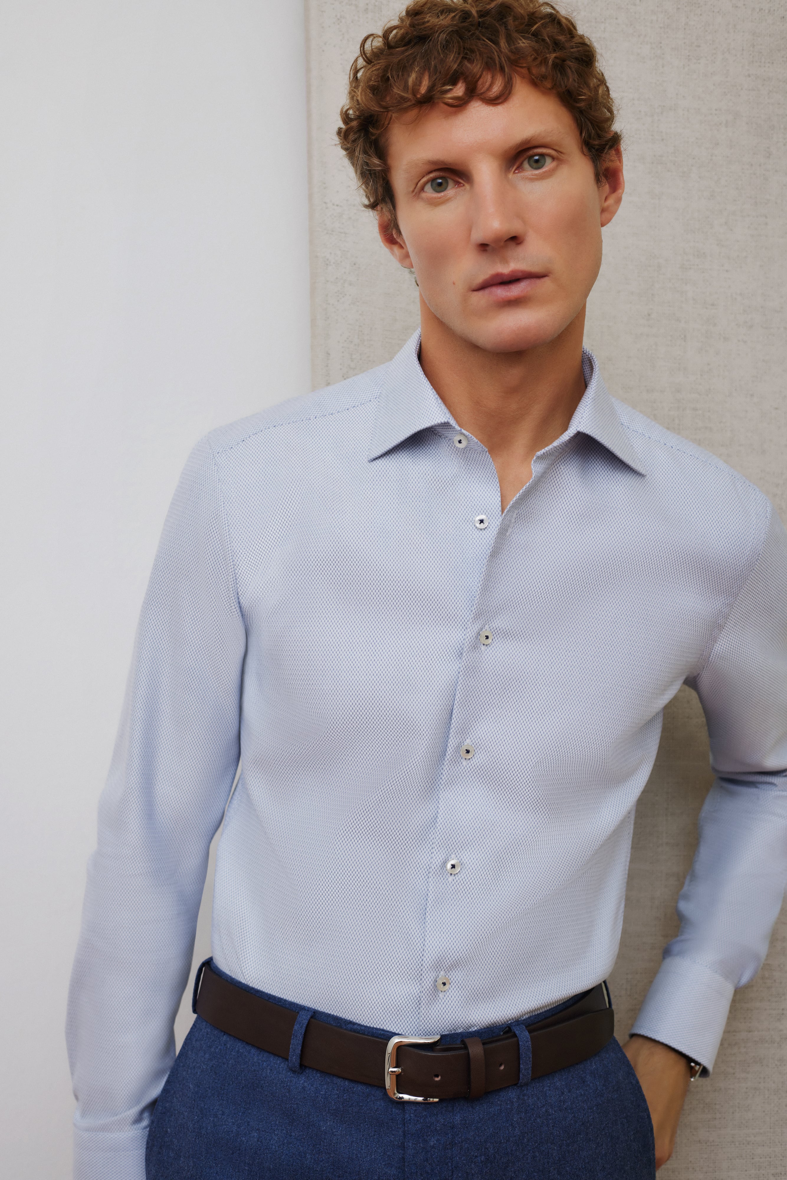 MODERN FIT Shirt in sky blue structured